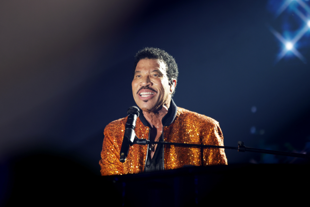 Lionel Richie Live at Atlantis