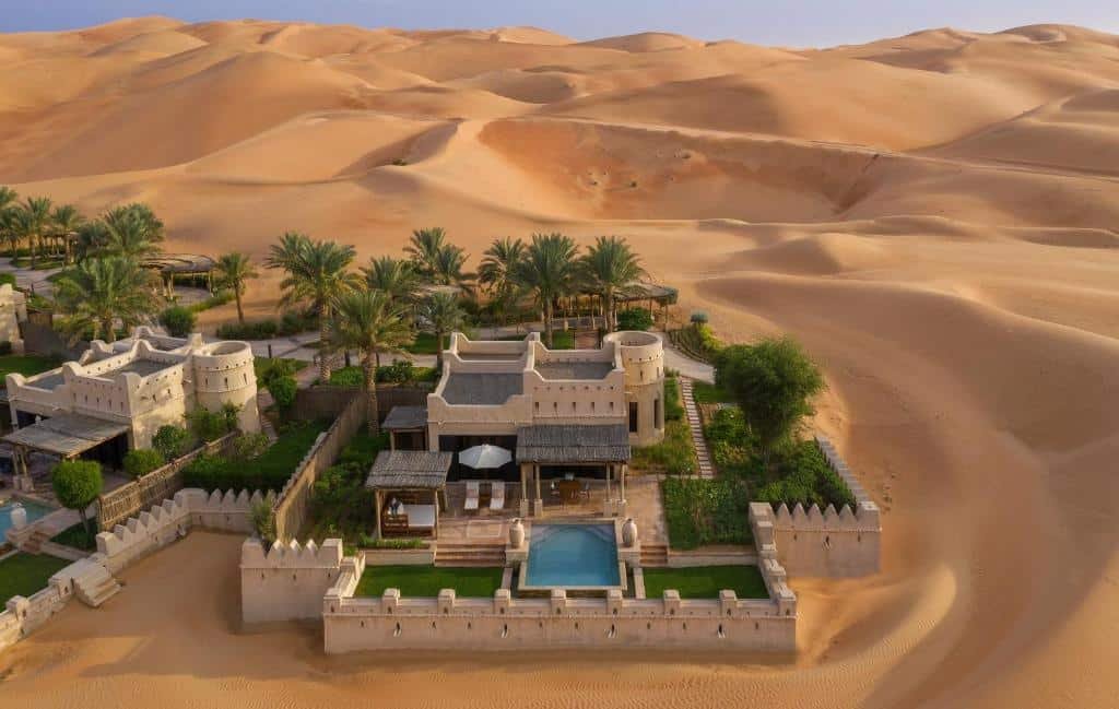 Luxury Staycations in UAE: Qasr Al Sarab Desert Resort