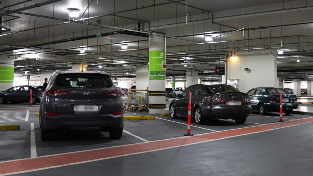 Indoor car park at Yas Mall, Abu Dhabi